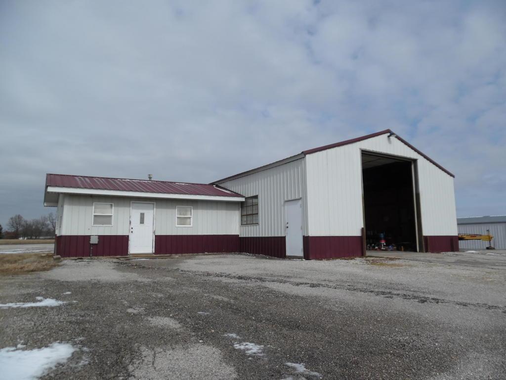 10088 Farm Road 2160 - Photo 1