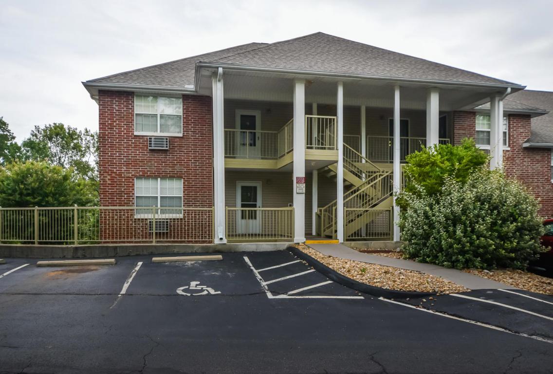 200 Golf View Drive - Photo 1