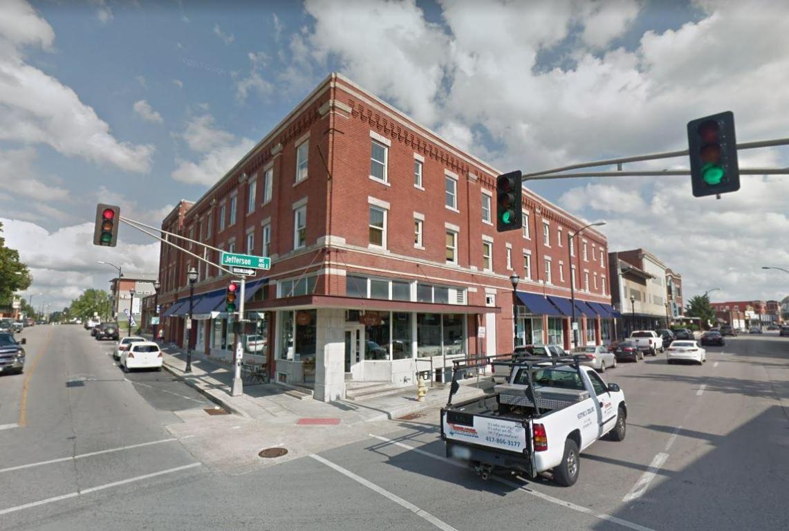 400 Walnut Street - Photo 1