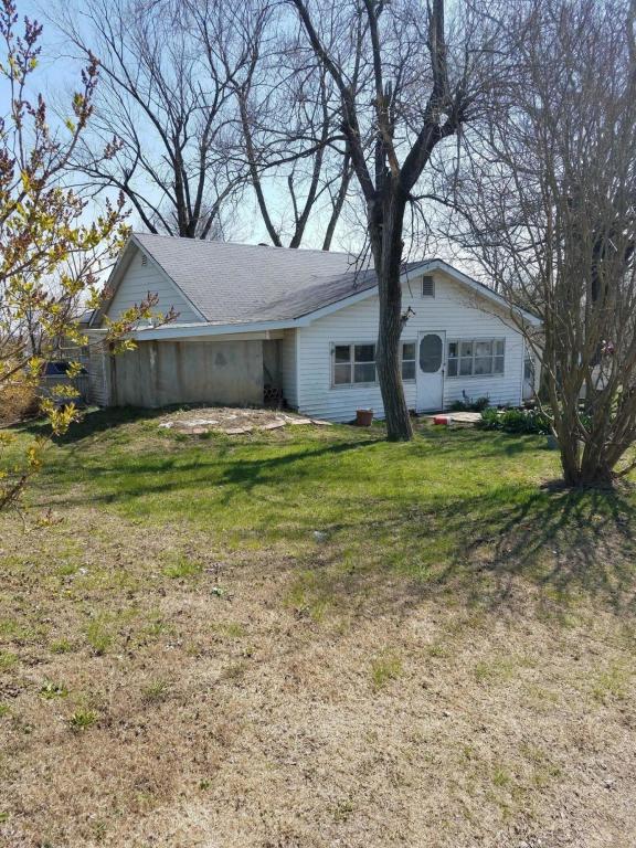 846 Commercial Street - Photo 1