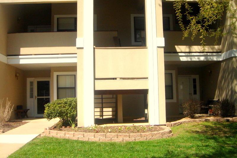 255 Wimbledon Drive - Photo 1