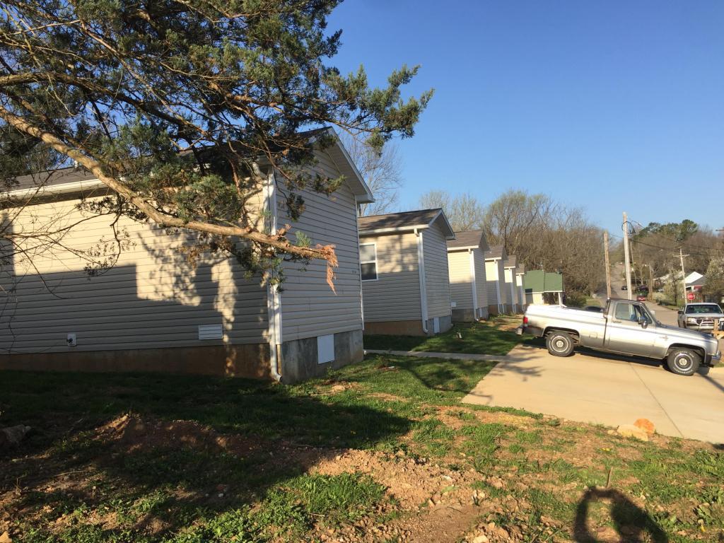 910-924 Renfrow - Photo 1