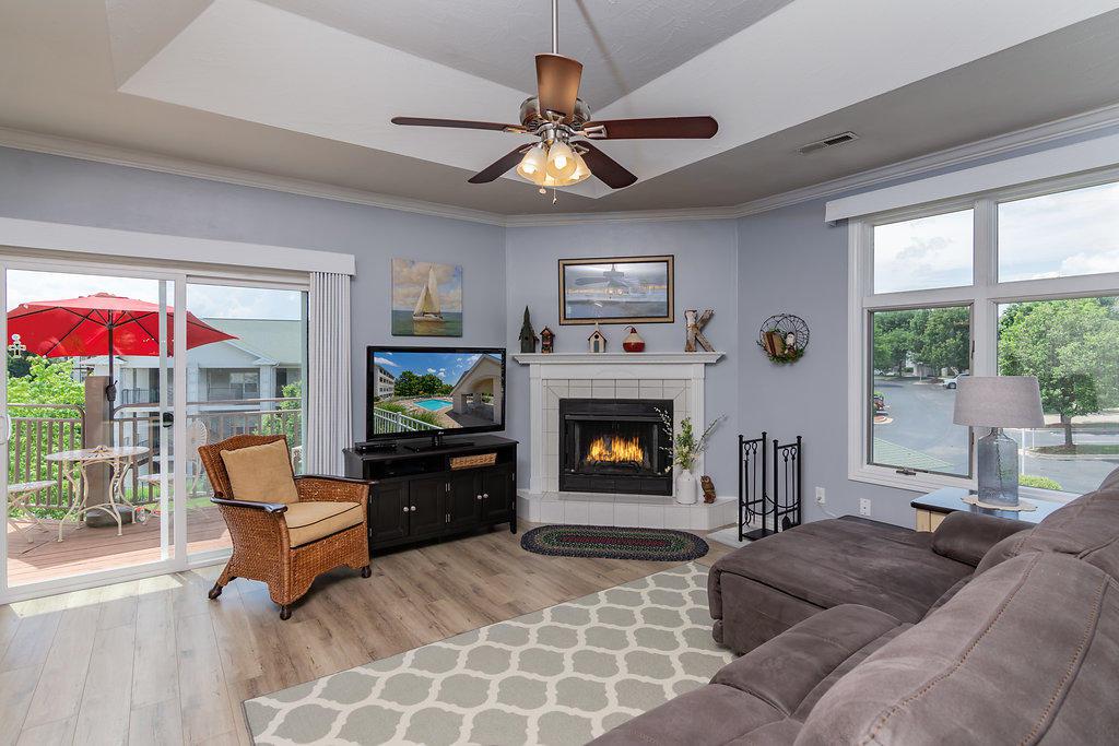 120 Oxford Court - Photo 1