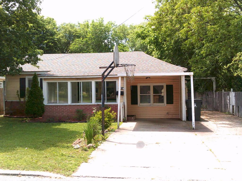 807 Lincoln Avenue - Photo 1