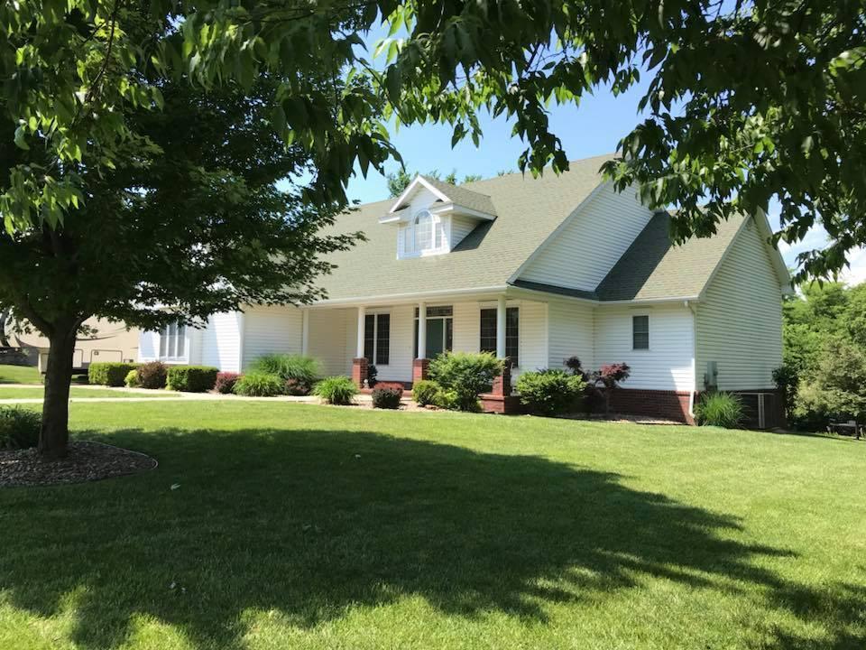 1421 Lakewood Drive - Photo 1