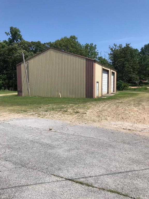 816 Jessie James Road - Photo 1
