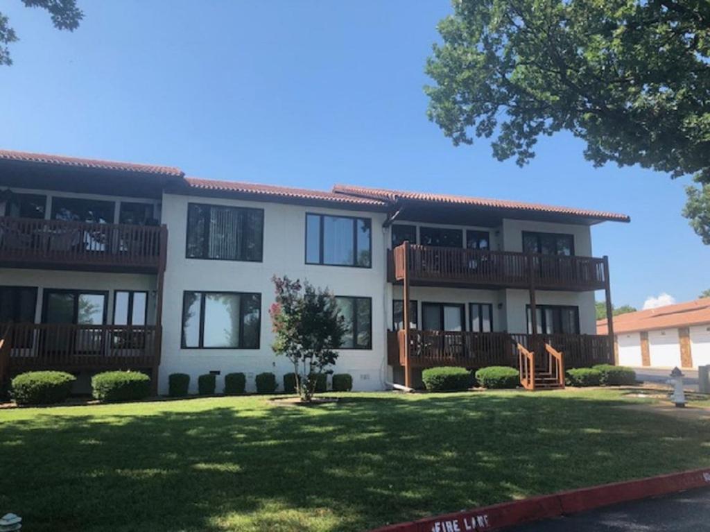1802 Paradise Landing Road - Photo 1