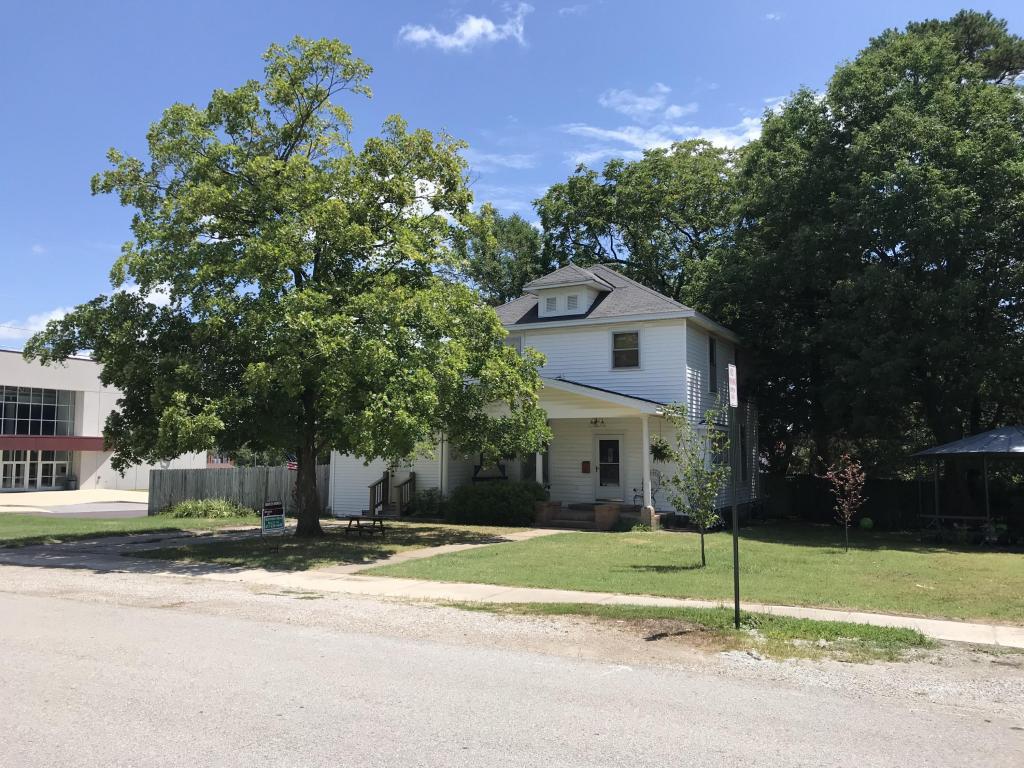320 Greene Avenue - Photo 1