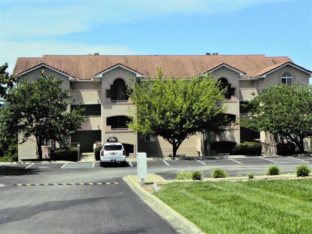 700 Emerald Pointe, Unit 102 Drive - Photo 1