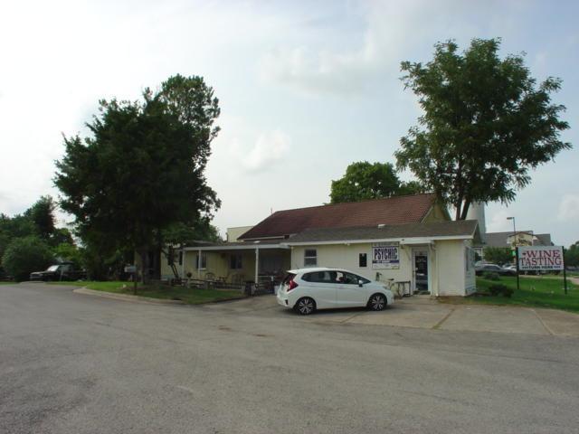 611 Henderson Street - Photo 1