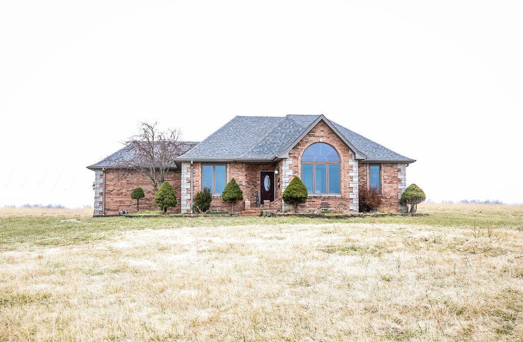 24 Oak Creek Drive - Photo 1