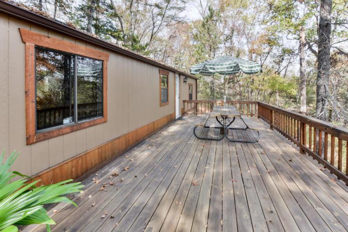 8 Lake Forest Drive - Photo 1
