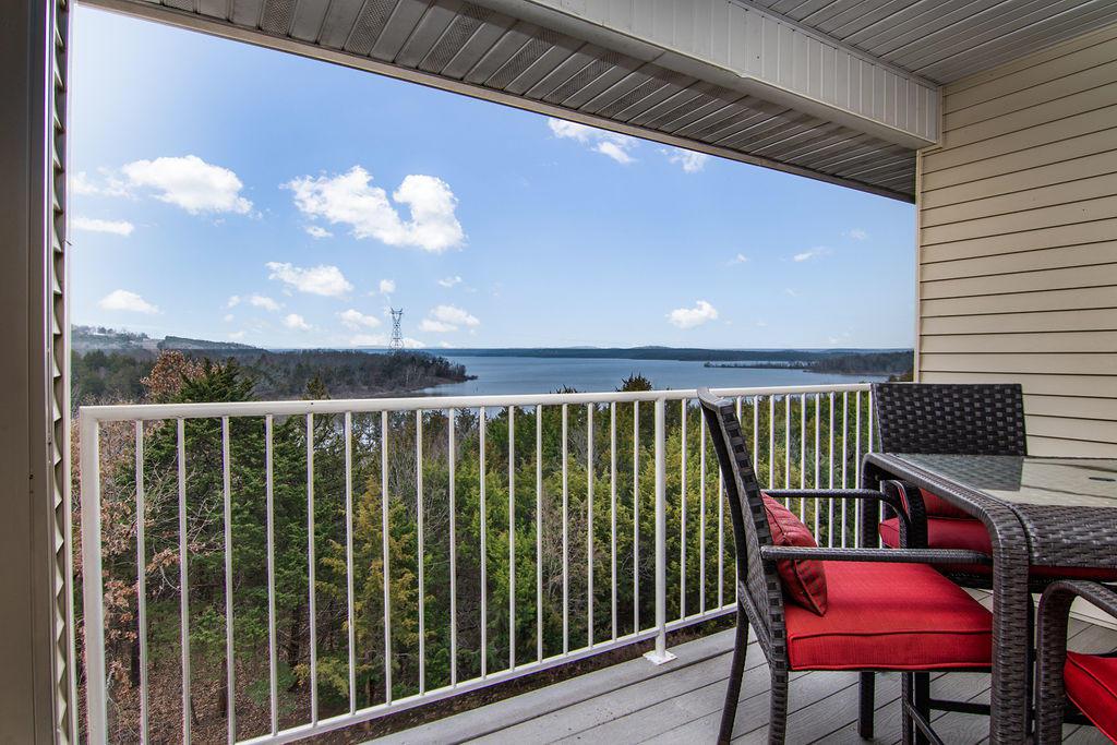 325 Majestic Drive - Photo 1
