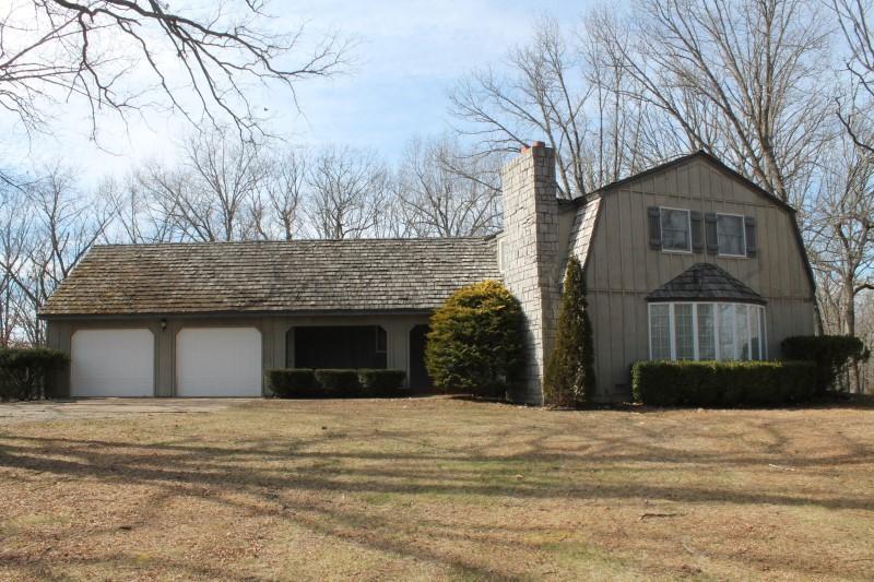 2119 Cambridge Drive - Photo 1
