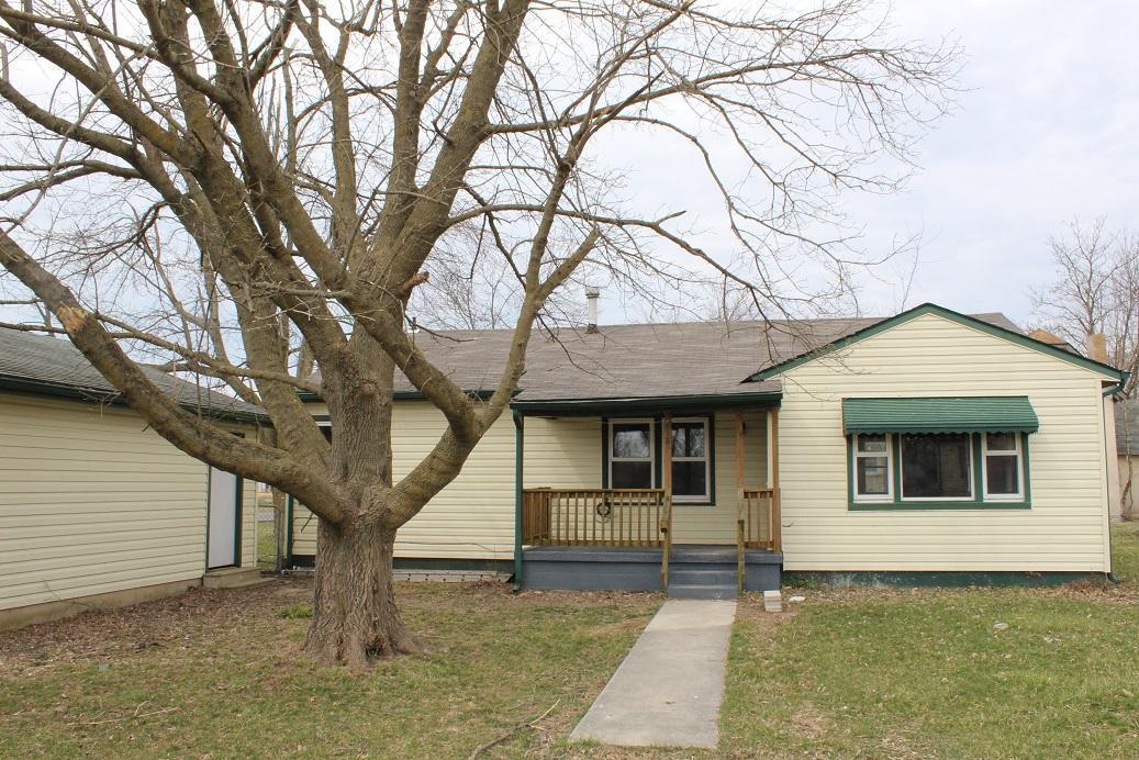 118 Center Drive - Photo 1