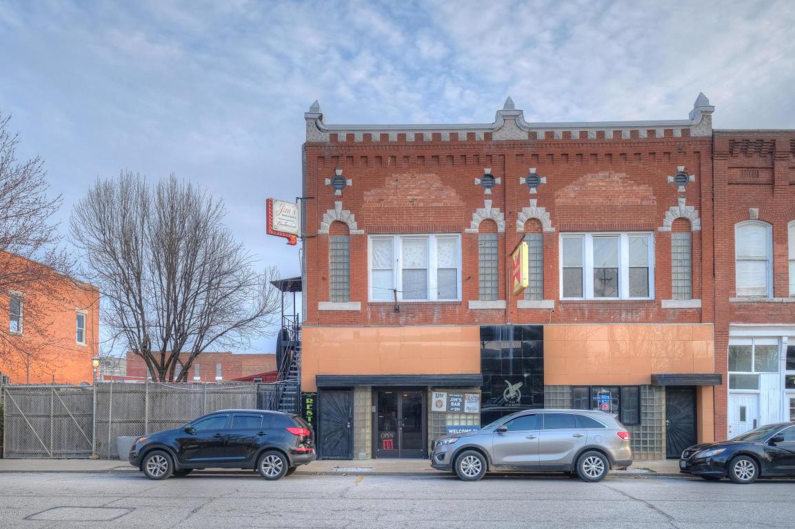 325 4th Street - Photo 1