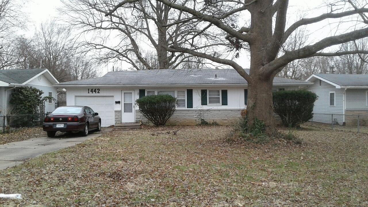 1442-1519 Berkeley Street - Photo 1