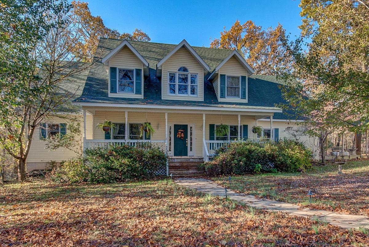 3660 Farm Road 182 - Photo 1