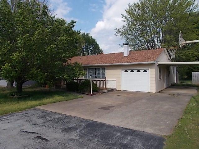 826 Roosevelt Avenue - Photo 1