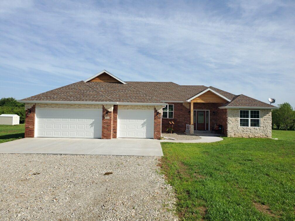 192 Ayrshire Drive - Photo 1