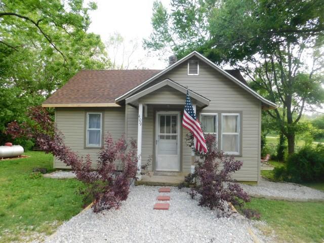 409 2nd Street - Photo 1