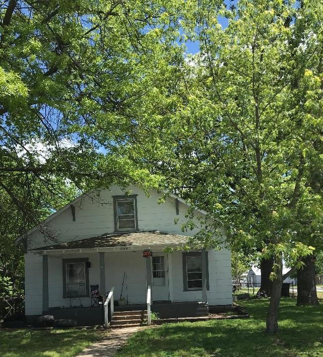 2000 Pickwick Avenue - Photo 1