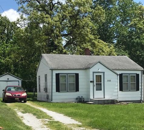 2512 Kellett Avenue - Photo 1
