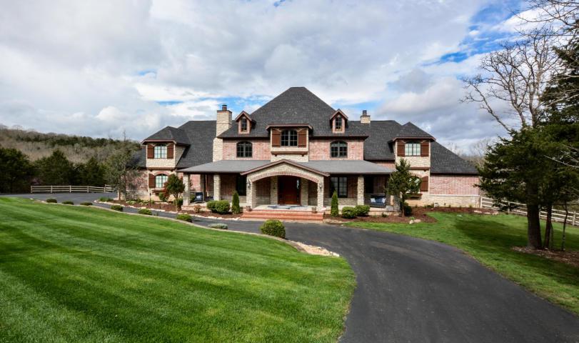 330 Ridgecrest Drive - Photo 1