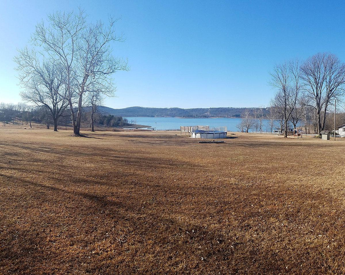 892 Parkview Drive - Photo 1