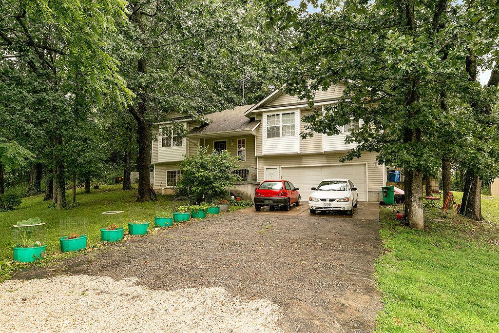 21140 Lawrence 2074 - Photo 1