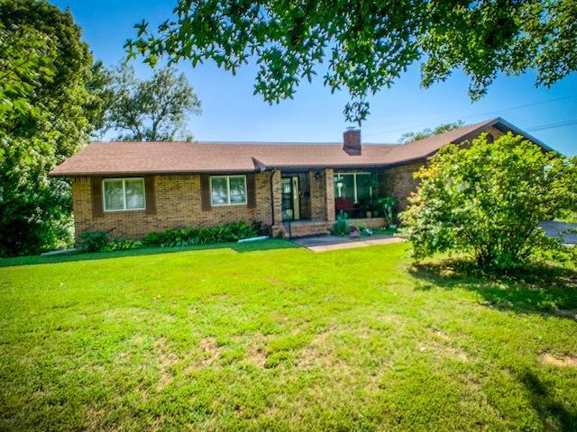 914 Pleasant Street - Photo 1