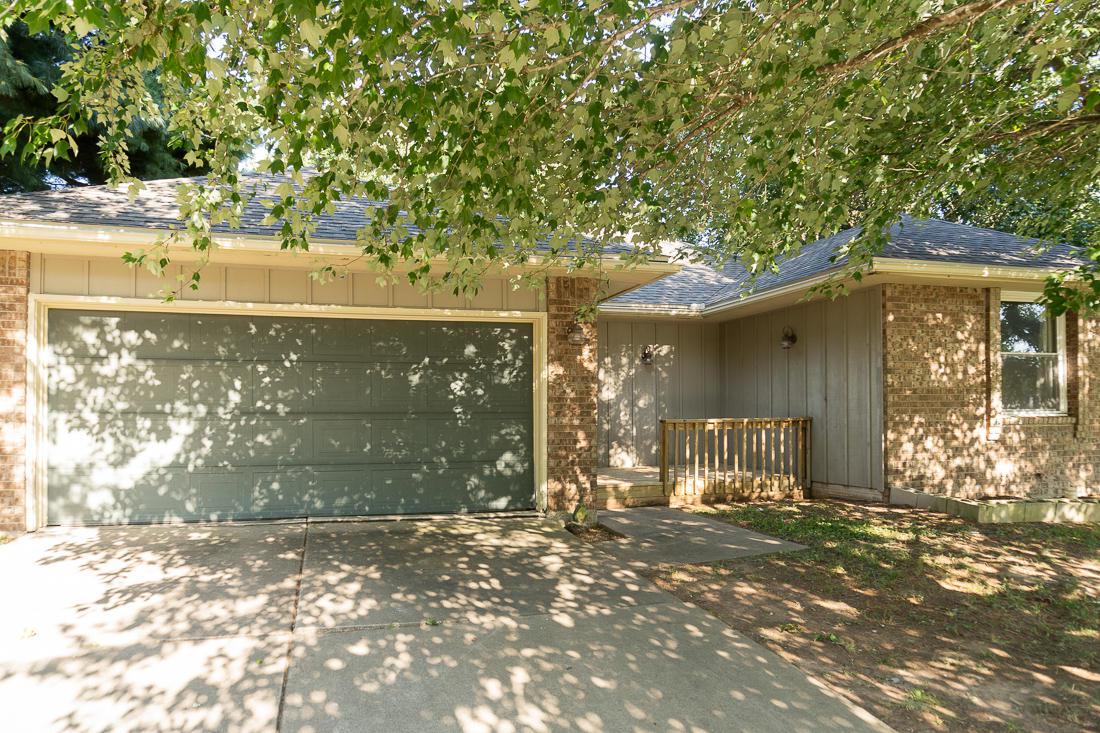 706 Rice Street - Photo 1