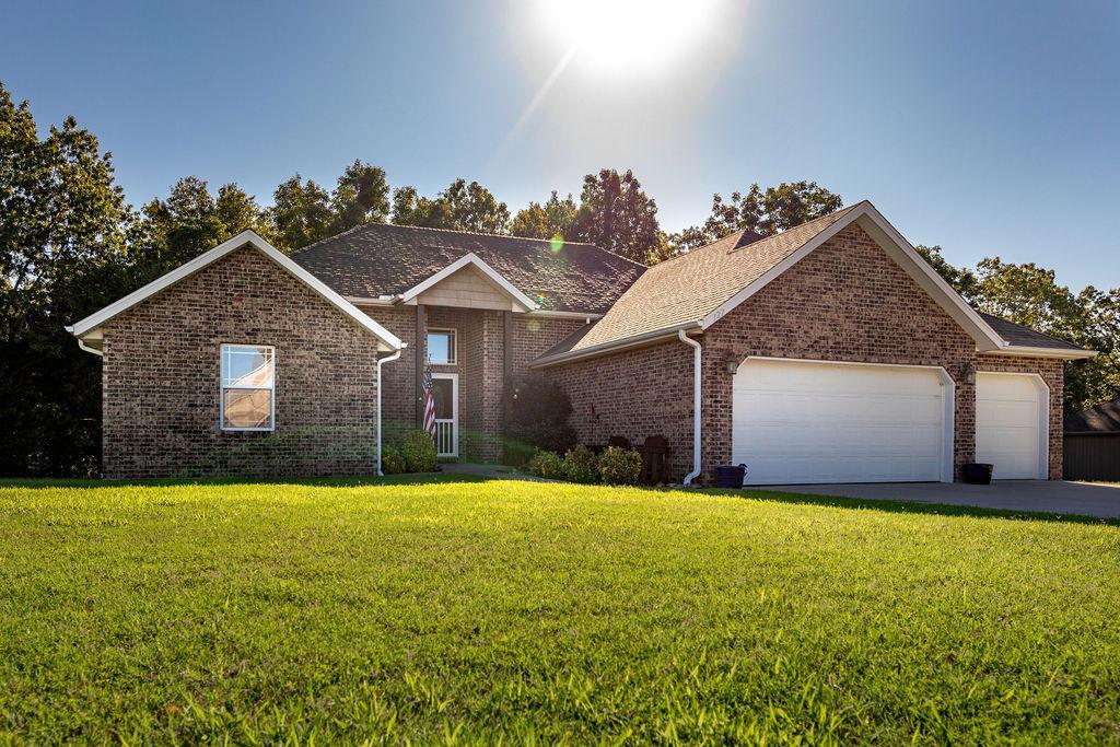 127 Southview Drive - Photo 1