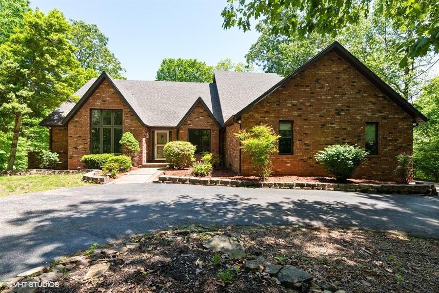 758 Dogwood Court - Photo 1