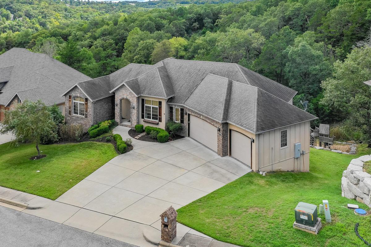 151 South Drive - Photo 1