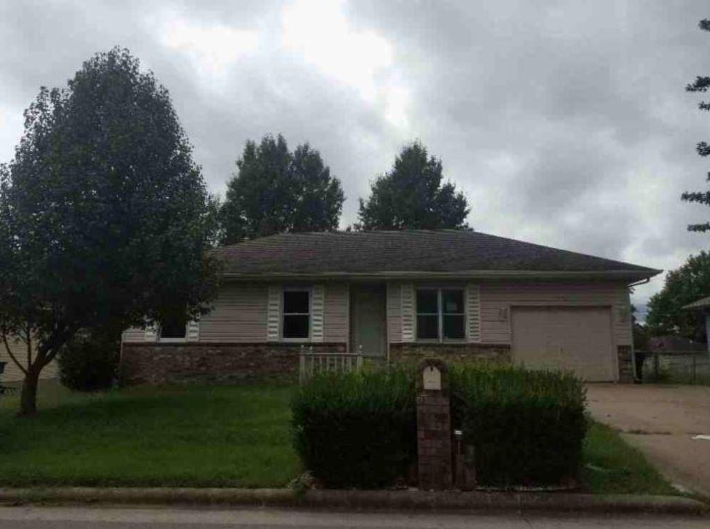 1492 Daniels Street - Photo 1