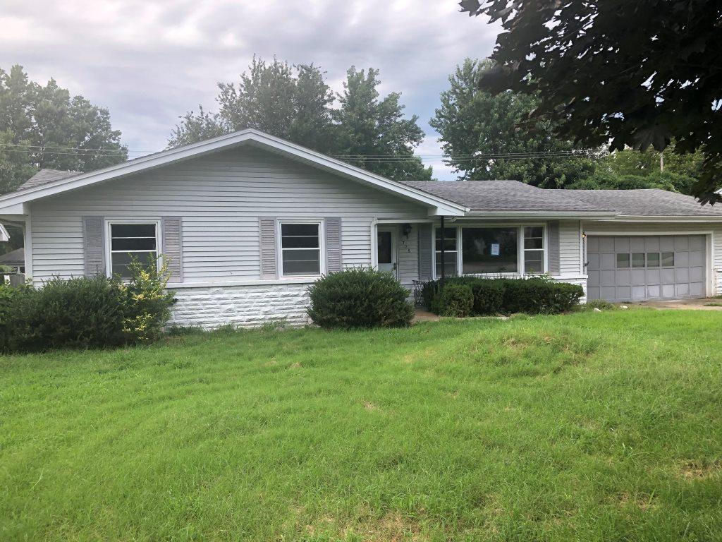 725 Edgewood Street - Photo 1