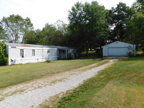 1005 East 5th Street - Photo 1