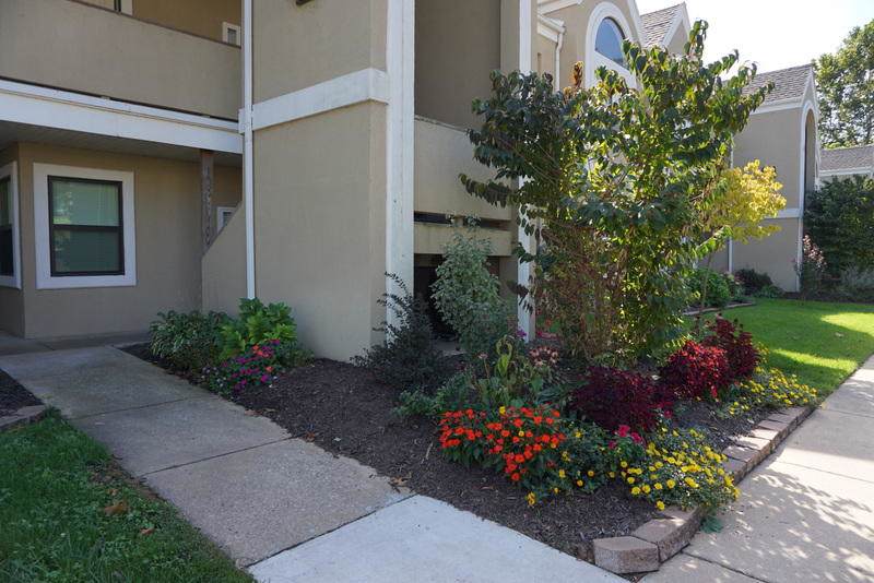 240 Wimbledon - Photo 1