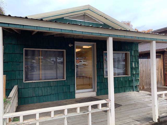 18506 Main Street - Photo 1