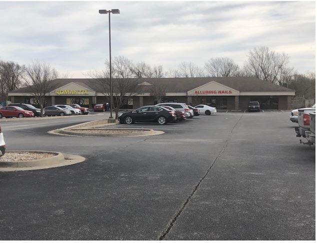 2734 Kansas Expressway - Photo 1