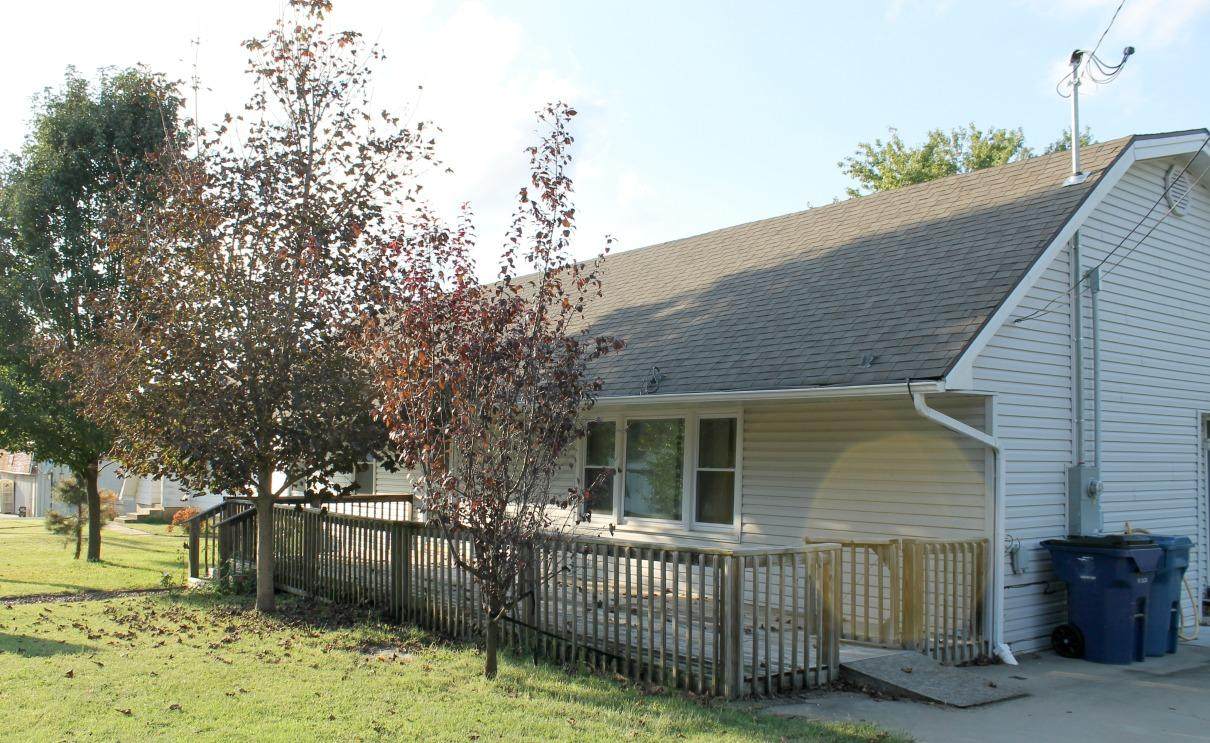 111 Oak Street - Photo 1