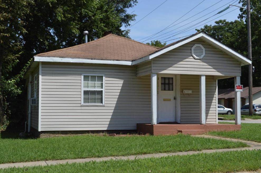 1301 State Street - Photo 1