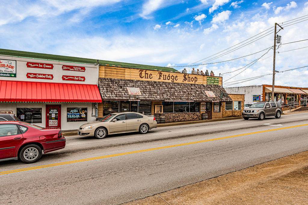 106 Business Highway 65 - Photo 1