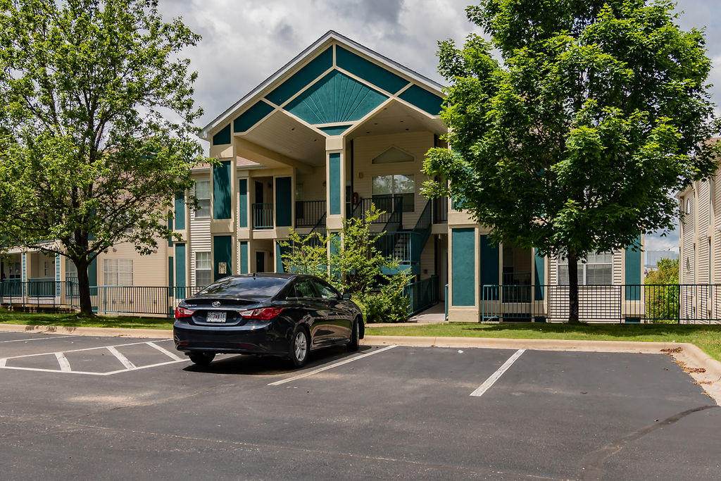 510 Spring Creek Court - Photo 1