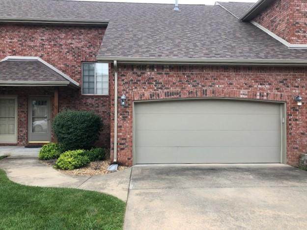 2327 Chesterfield Boulevard - Photo 1