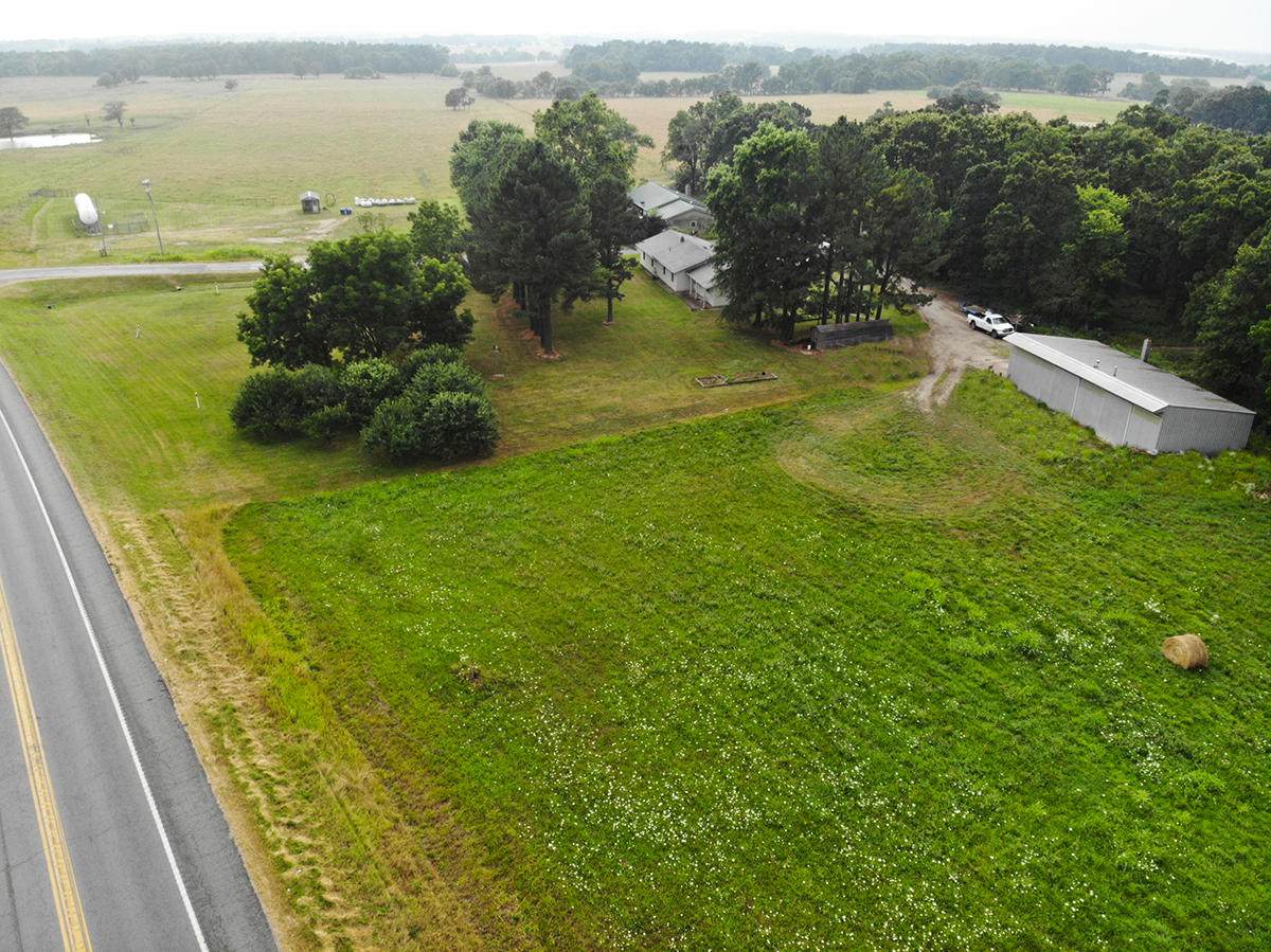 7758 Farm Road 2090 - Photo 1