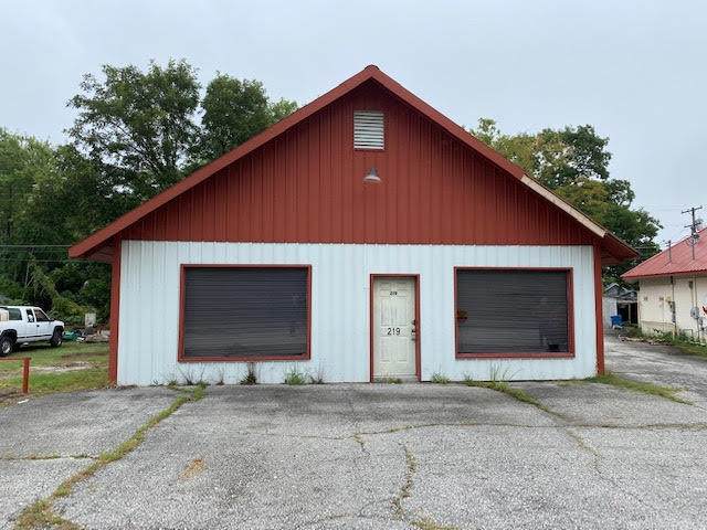219 Schifferdecker Avenue - Photo 1