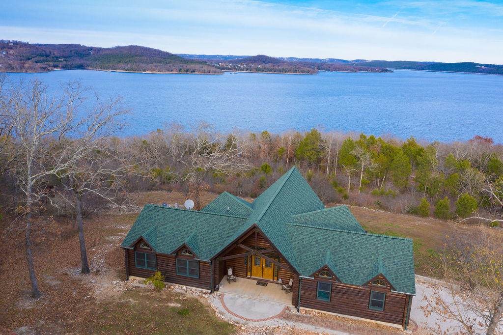 963 Hallie Drive - Photo 1
