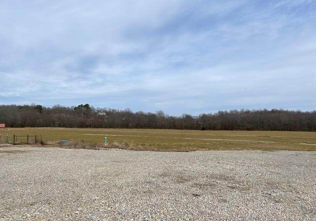000 Wallace Drive - Photo 1